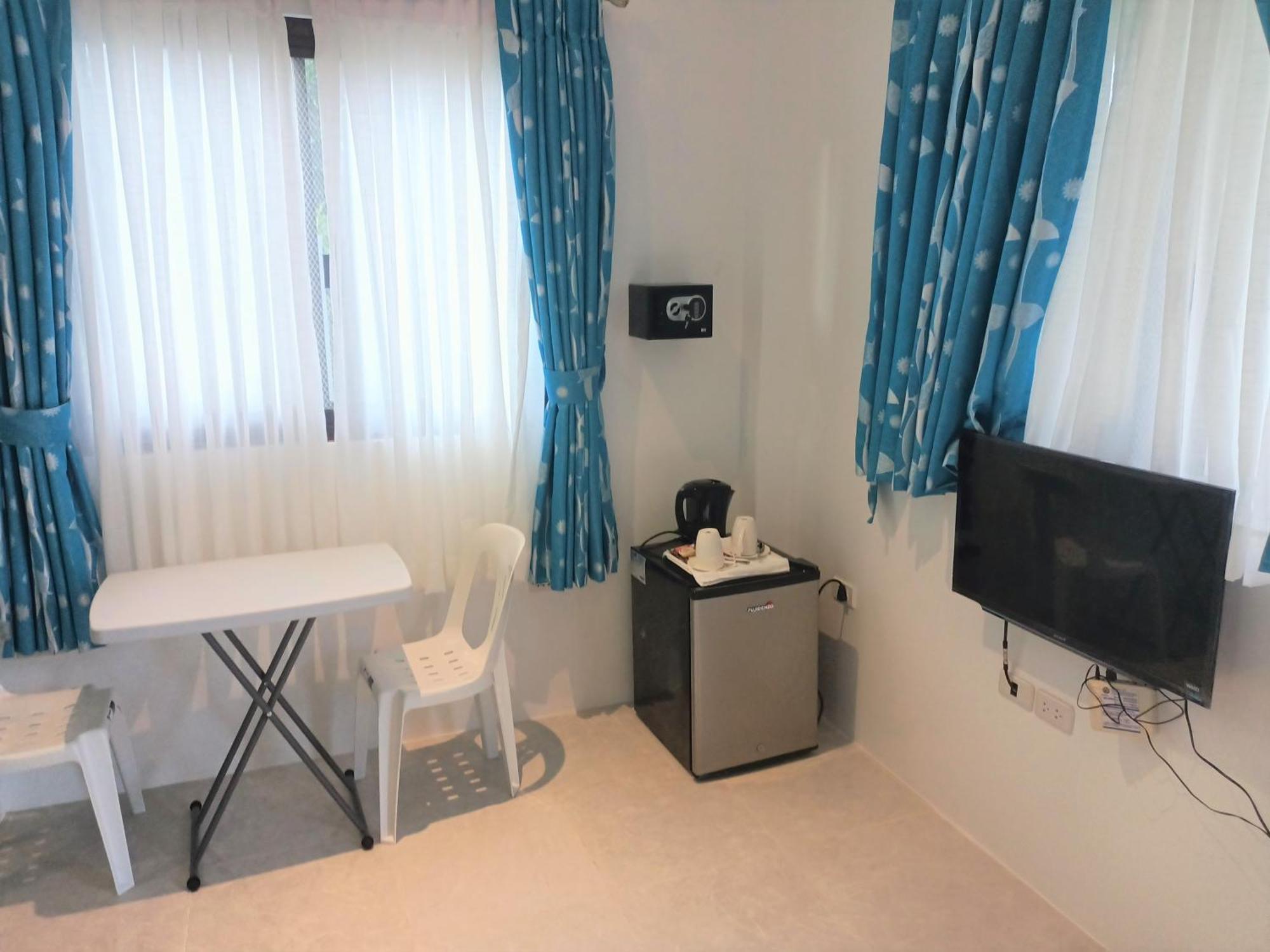 Alona Whitehouses Resort Panglao City Exterior foto